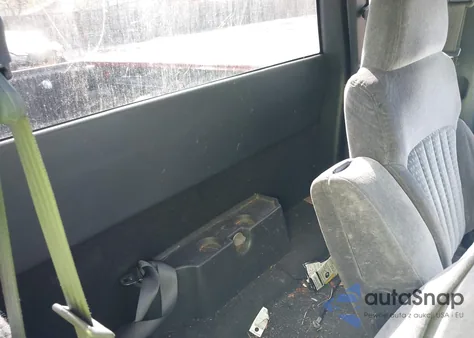 2001 Chevrolet S-10 Ls из США, поврежденный, VIN 1GCCS195418185457